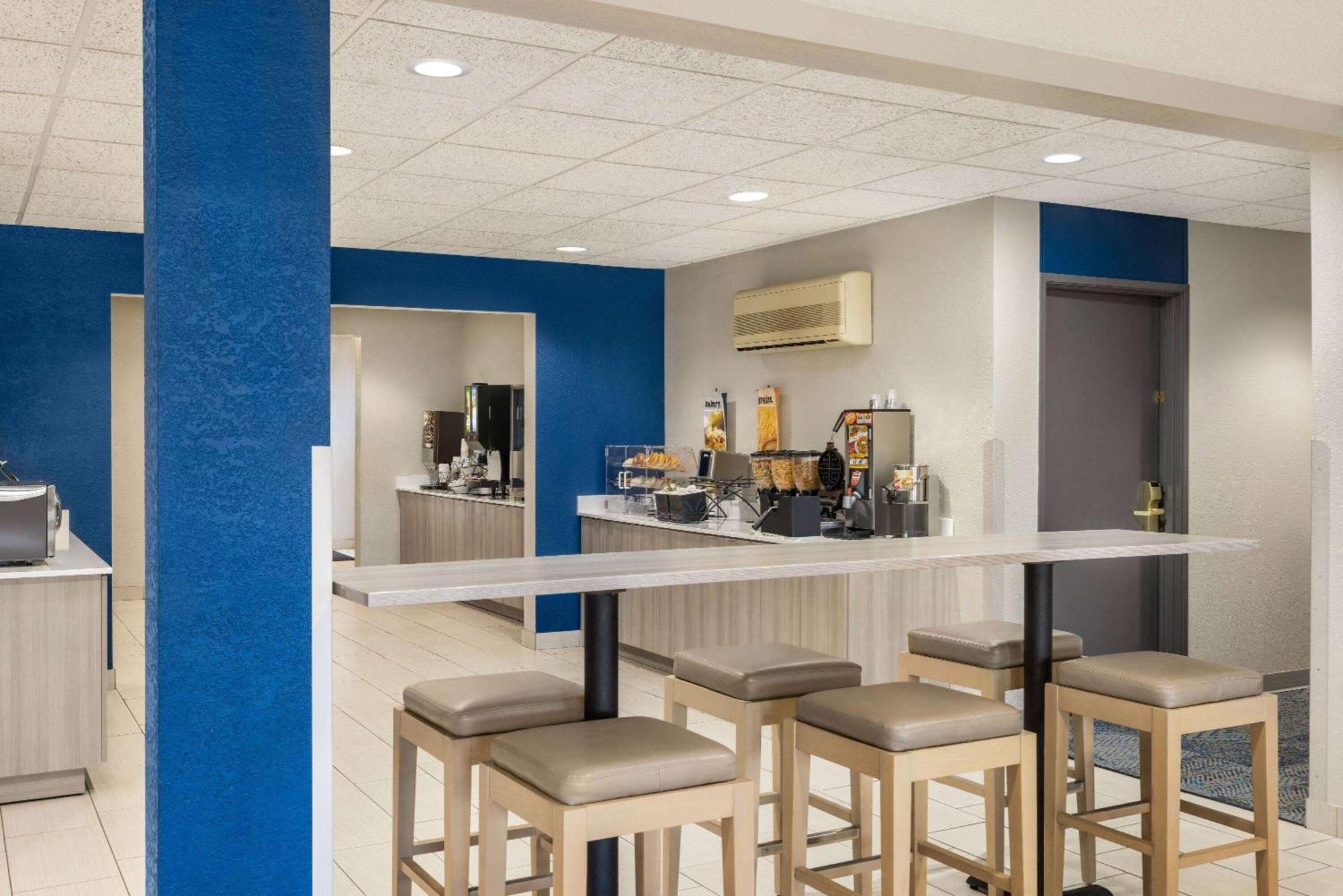 Microtel Inn & Suites By Wyndham New Ulm Buitenkant foto