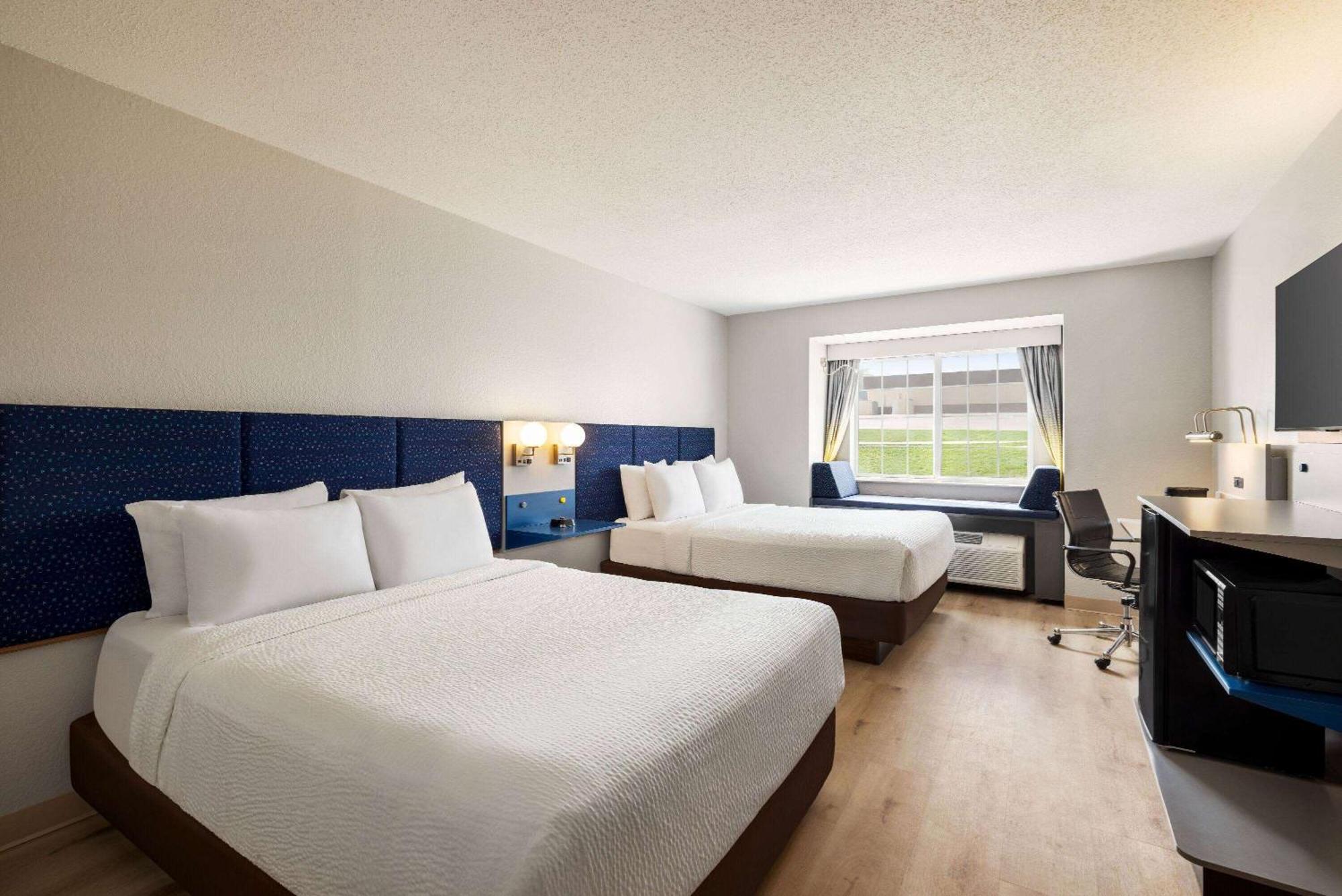 Microtel Inn & Suites By Wyndham New Ulm Buitenkant foto