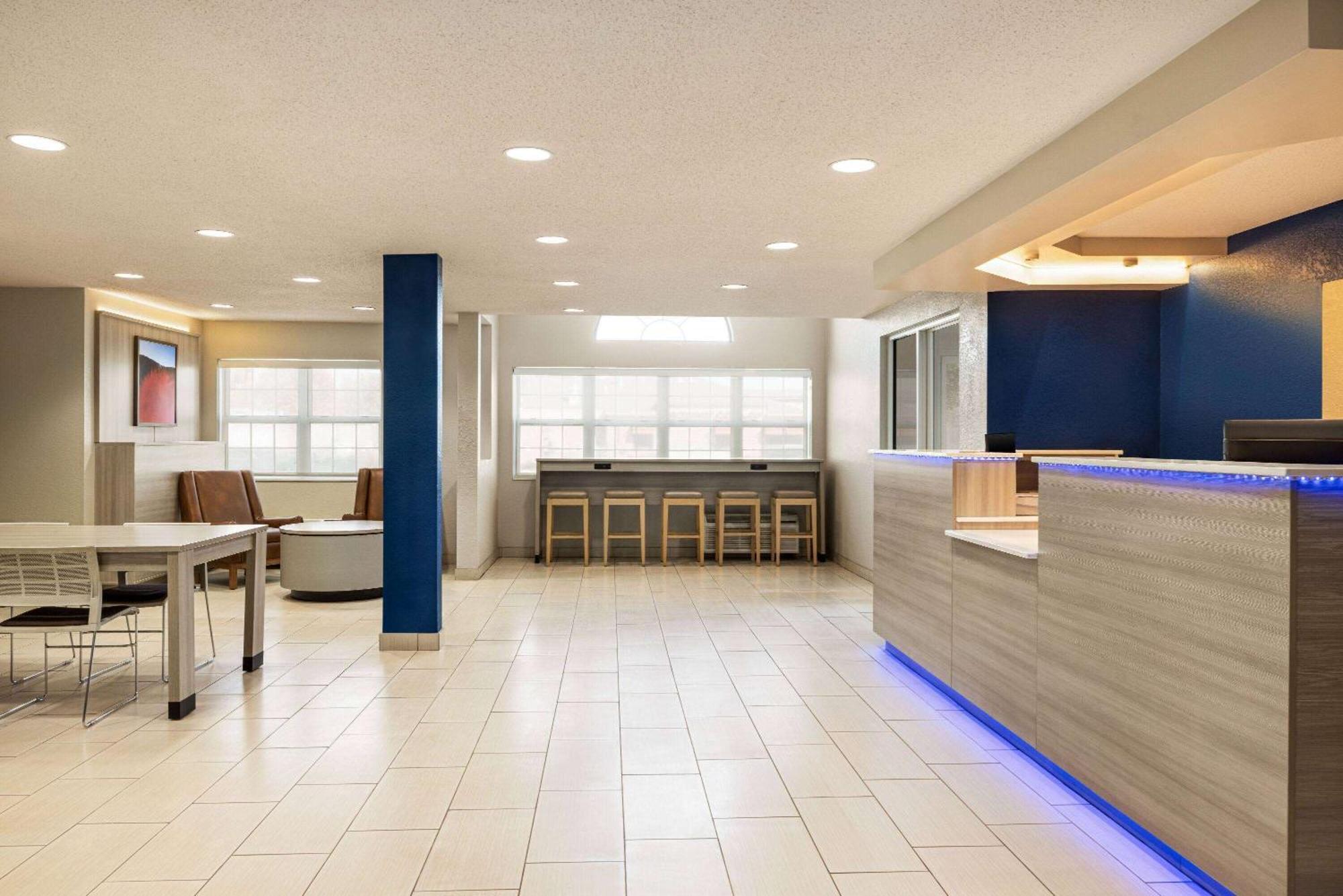 Microtel Inn & Suites By Wyndham New Ulm Buitenkant foto