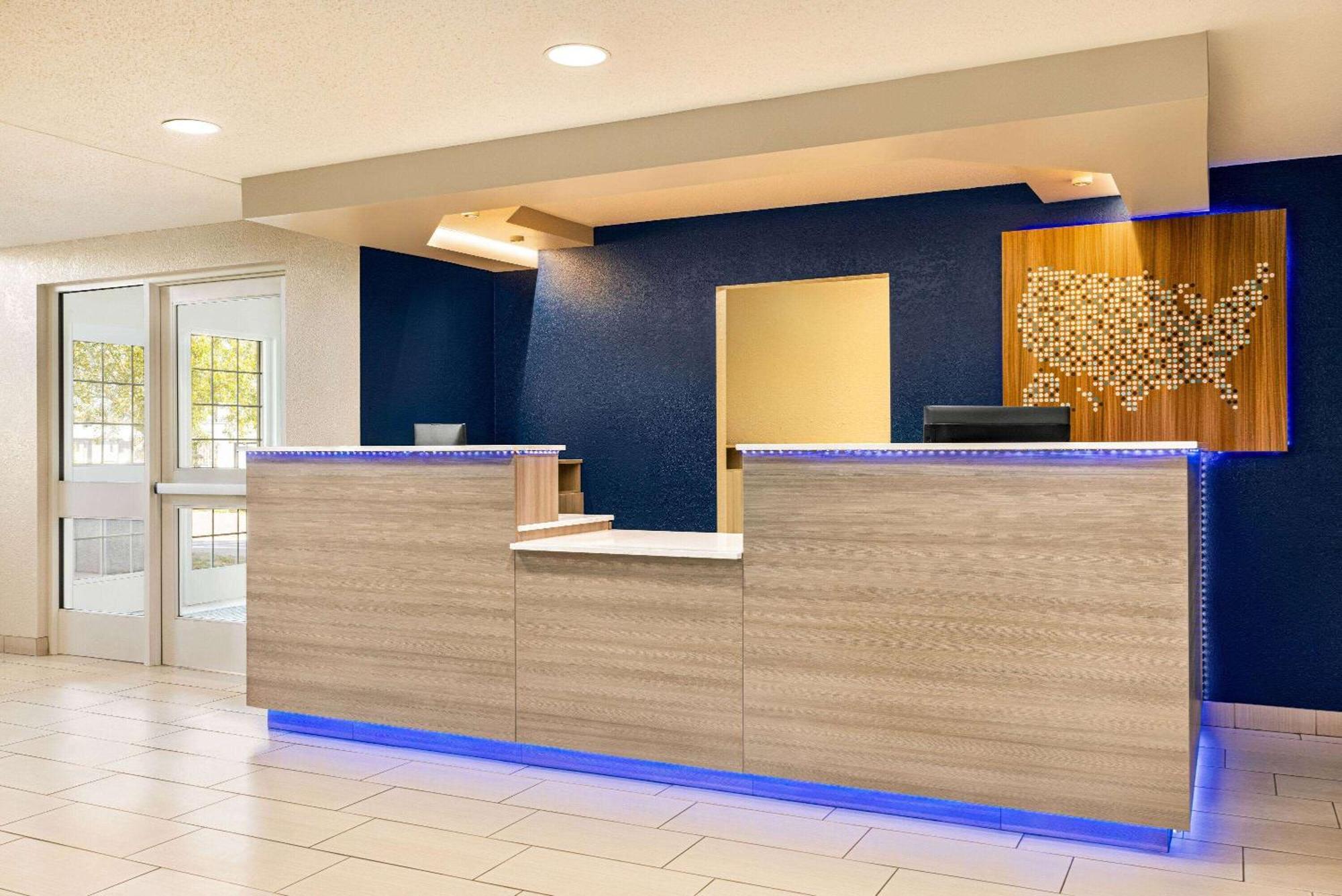 Microtel Inn & Suites By Wyndham New Ulm Buitenkant foto
