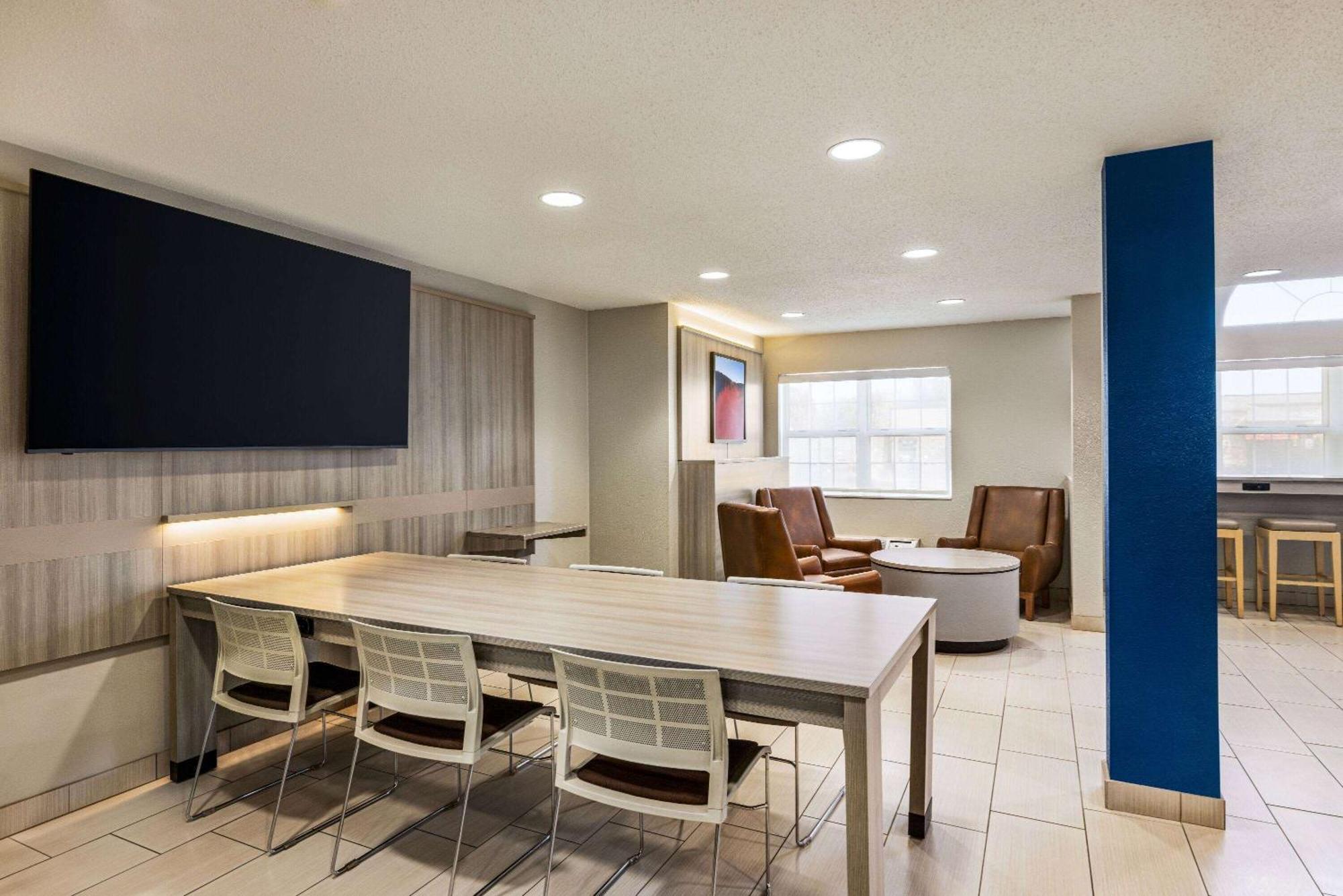 Microtel Inn & Suites By Wyndham New Ulm Buitenkant foto