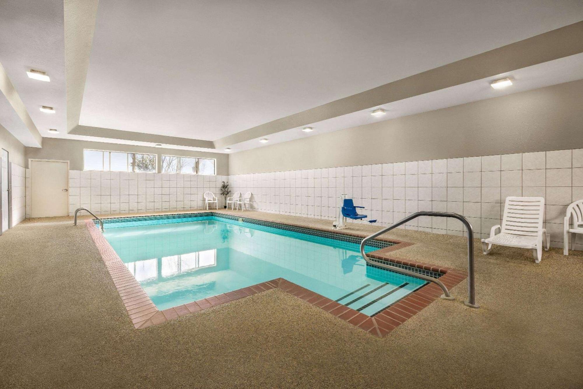 Microtel Inn & Suites By Wyndham New Ulm Buitenkant foto